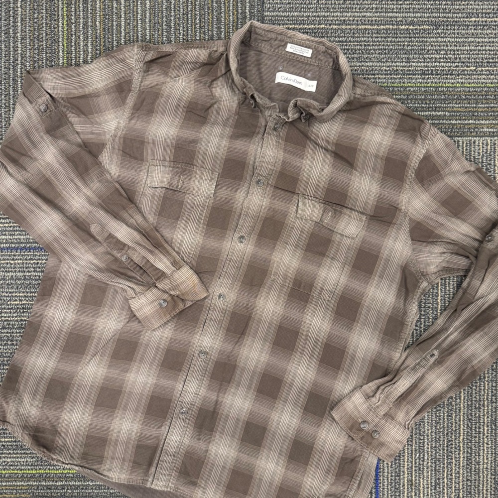 Calvin Klein XL Brown Plaid Long Sleeve Button Down Shirt‎ Menswear